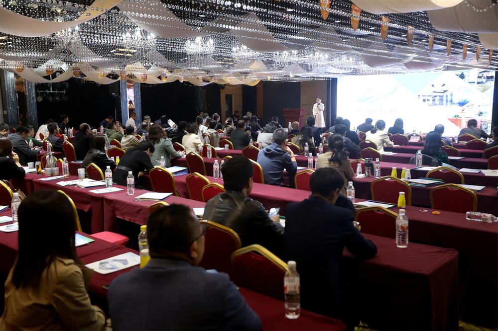 AI賦能產(chǎn)業(yè)生態(tài)！科創(chuàng)投集團旗下銀河數(shù)創(chuàng)空間舉辦濟南科創(chuàng)數(shù)創(chuàng)生態(tài)大會