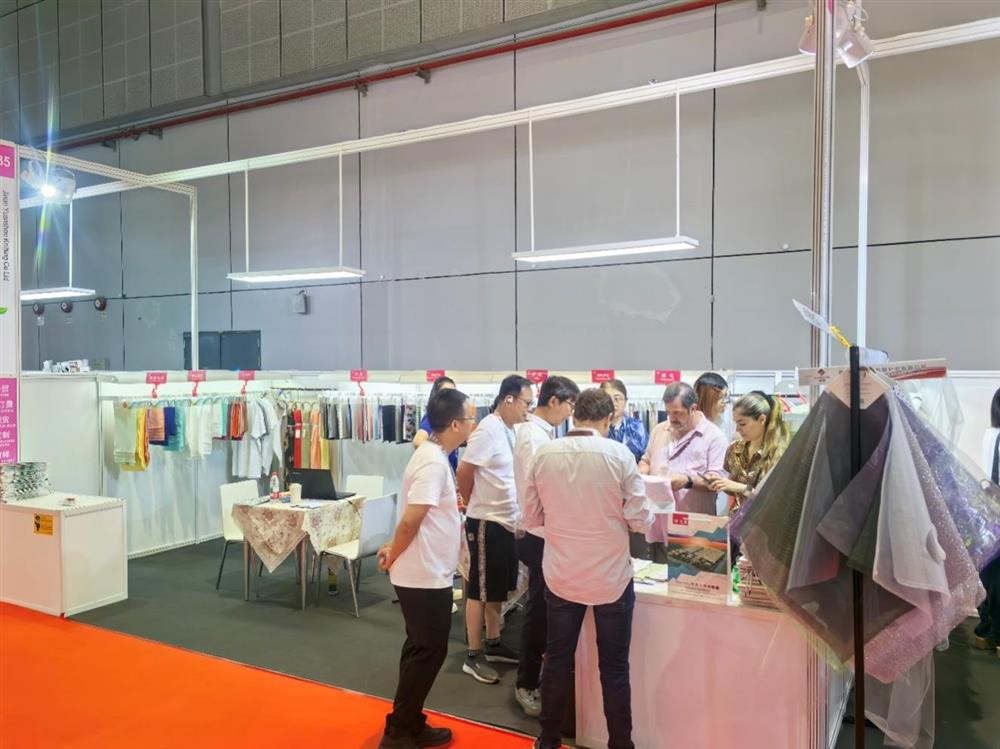 以科技綠色鏈接紡織商機！元首針織亮相2025中國國際紡織面料及輔料（秋冬）博覽會